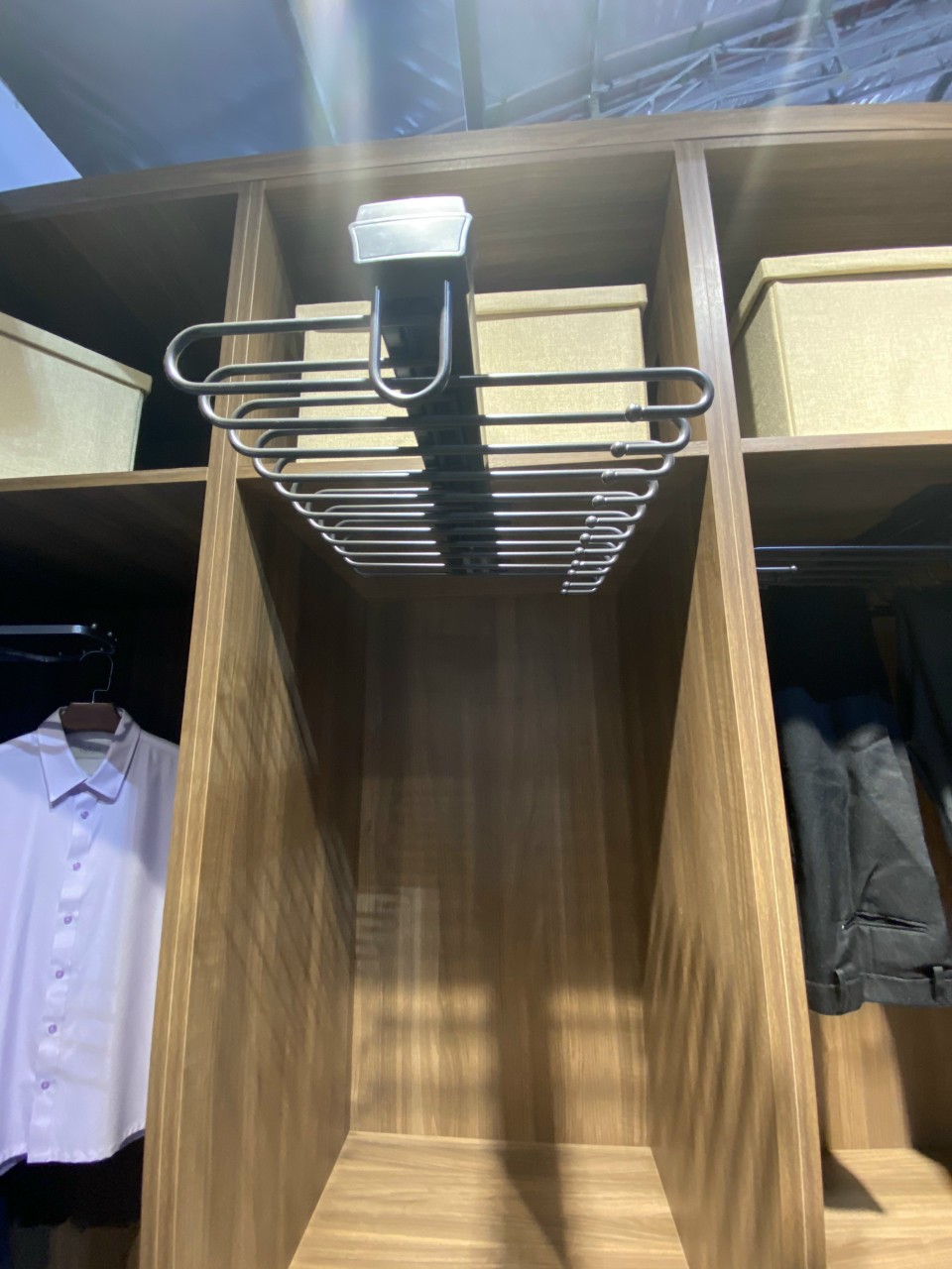 Móc Treo Quần Âu Ray Giảm Chấn EUA7110B