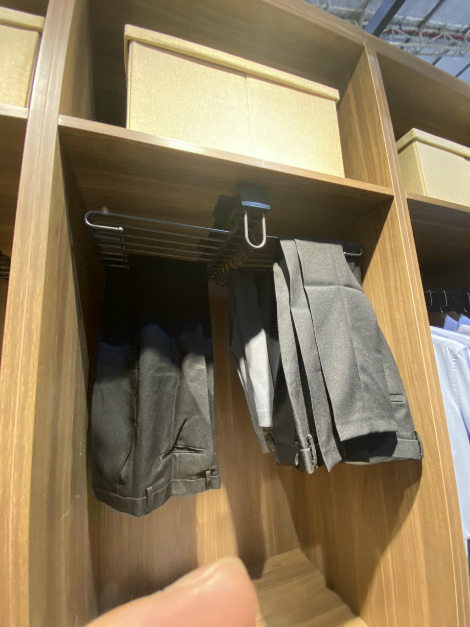 Móc Treo Quần Âu Ray Giảm Chấn EUA7110B