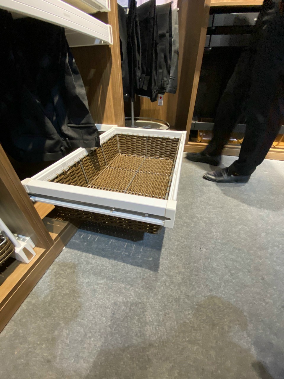 Giỏ Để Đồ Gấp Ray Giảm Chấn Giá Mây EUA2170